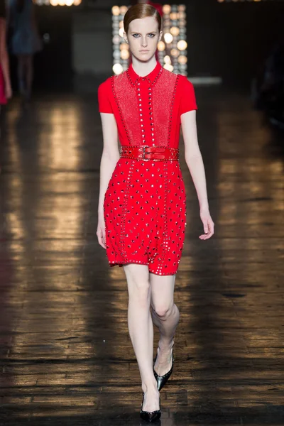 Look 33